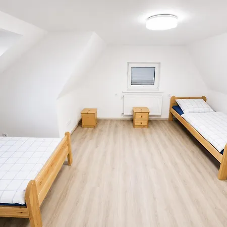 5 Bett Monteurwohnung In Hauptstrasse *
